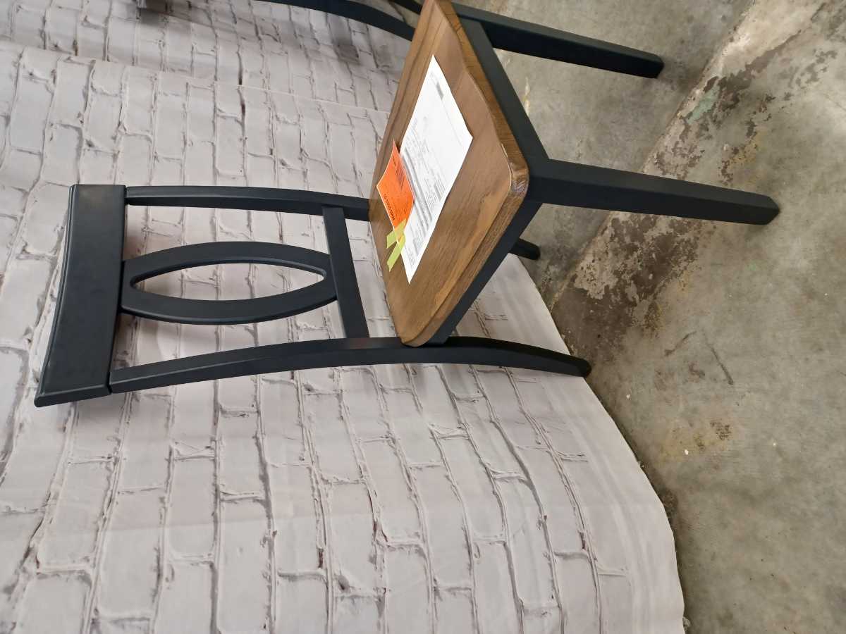 Landocken Side Chair - Gallery Image 10